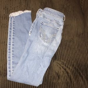 Hollister Cropped Skinny Ripped Jeans